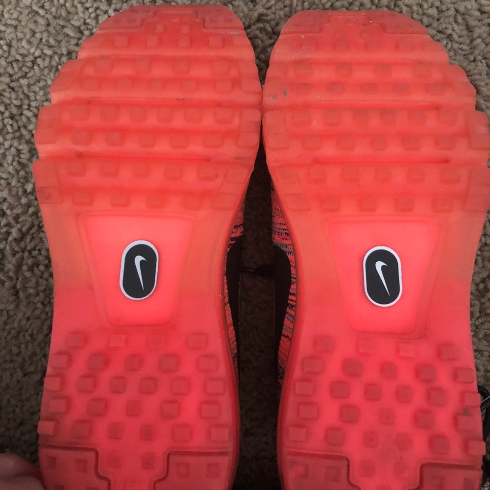 NIKE flynit max - Picture 6 of 7